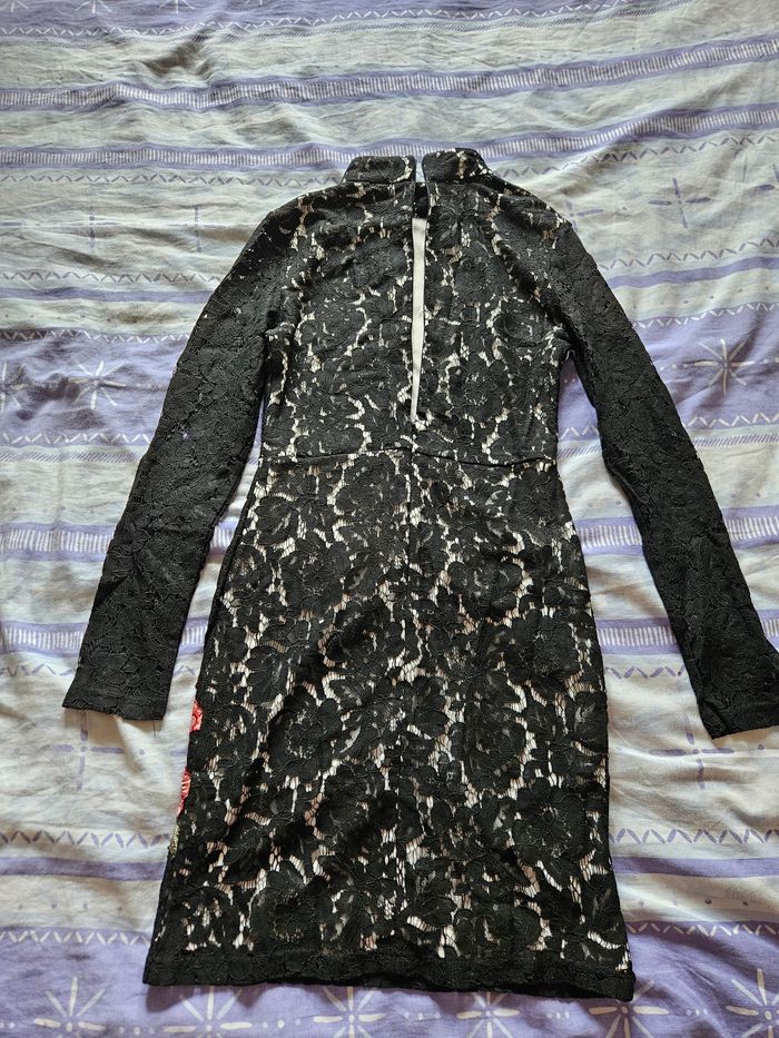 Robe noire - photo numéro 2