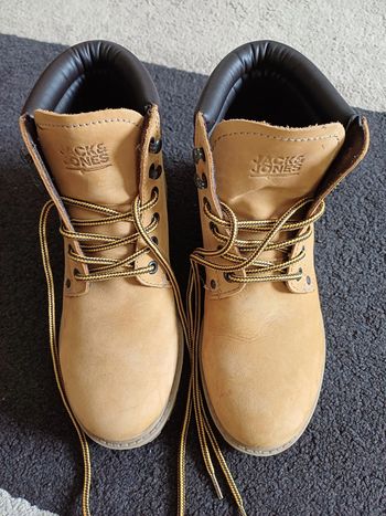 Chaussure d’hiver,bottines, bottes, chaussures de marche