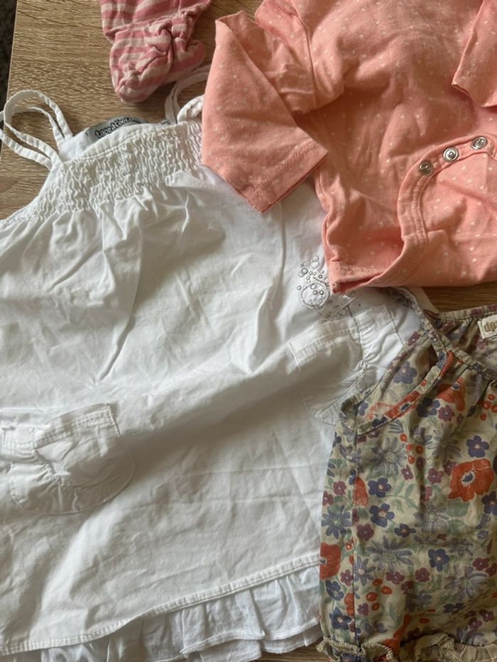 Lot de vêtements bébés filles - photo numéro 4