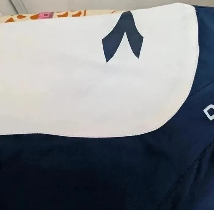 Veste zippée Diadora équipe football Ecosse - taille L - photo numéro 7