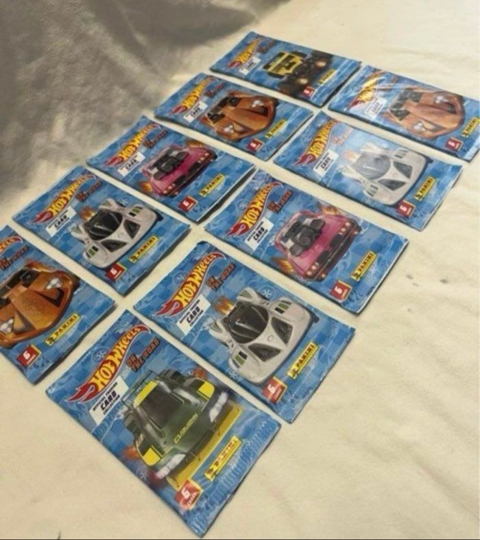 10 boosters cartes hotwheels on the road neufs scellés - photo numéro 3