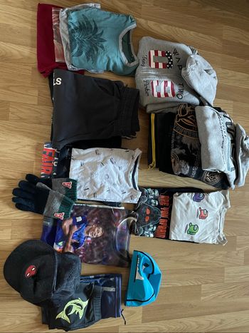 Lot vêtements garçon 10ans