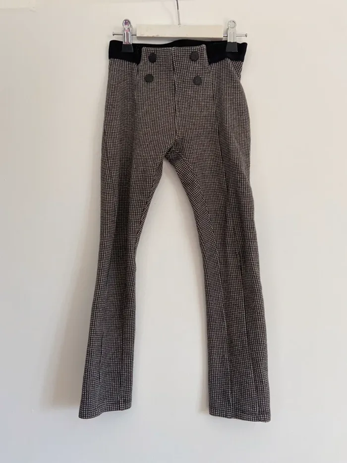 Pantalon 6 ans.