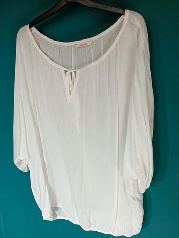 Blouse manches chauve-souris crème