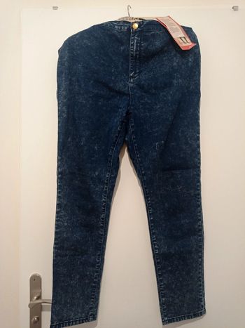 Jean femme neuf T48