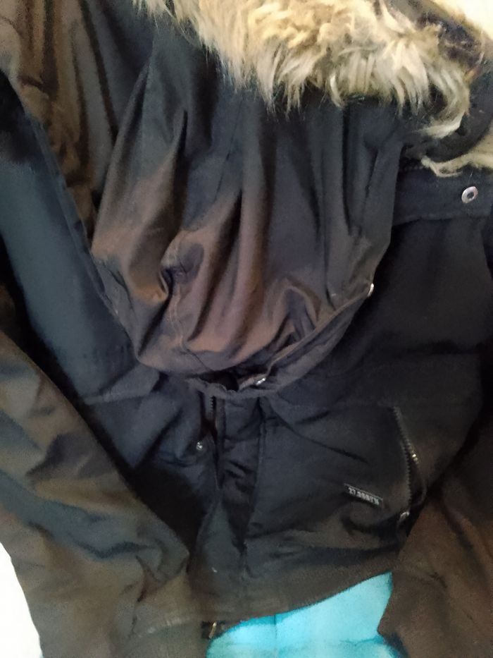 Vends.  BLOUSON.D OCCASION MARQUE KIABI - photo numéro 2