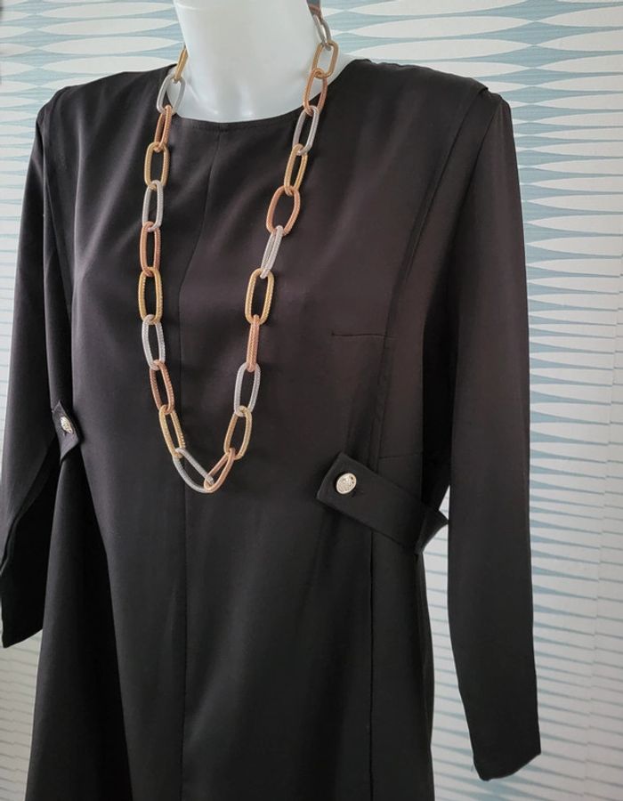 Robe noire à martingale et manches longues Christy taille 3 (44/46) neuve avec étiquette - photo numéro 8