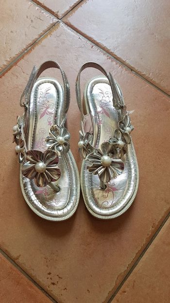 Sandales lovely skull taille 32