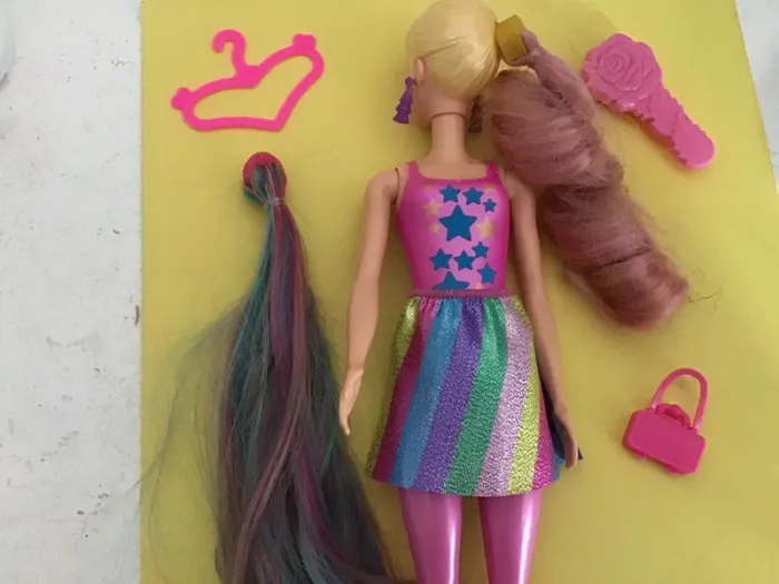 Barbie originale avec 2 perruques - photo numéro 5