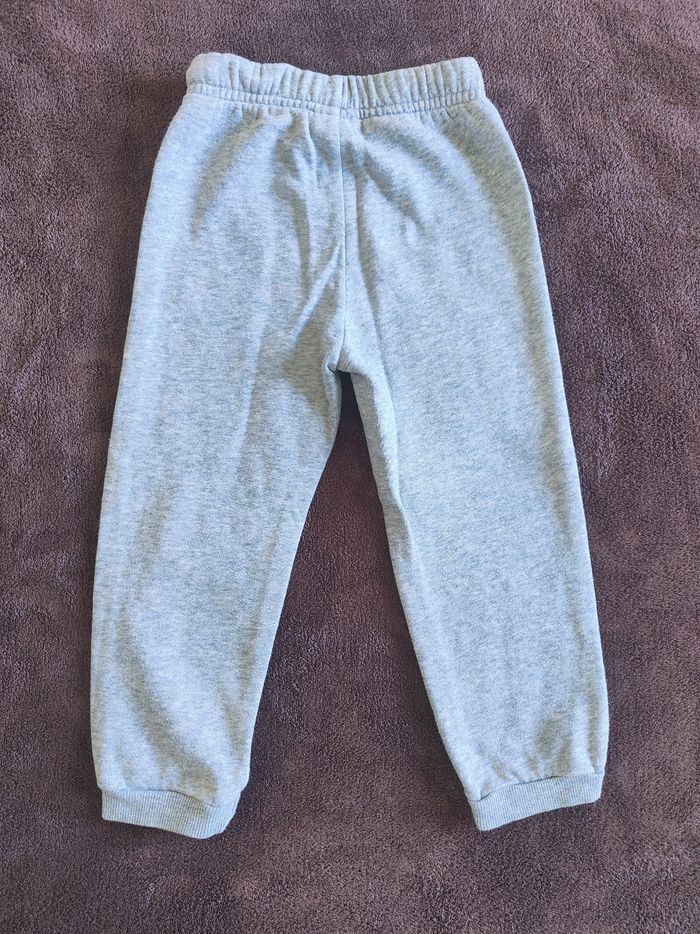 Pantalon jogging gris clair Adidas 3 ans - photo numéro 2