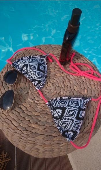 Haut de maillot 👙 DIM graphique