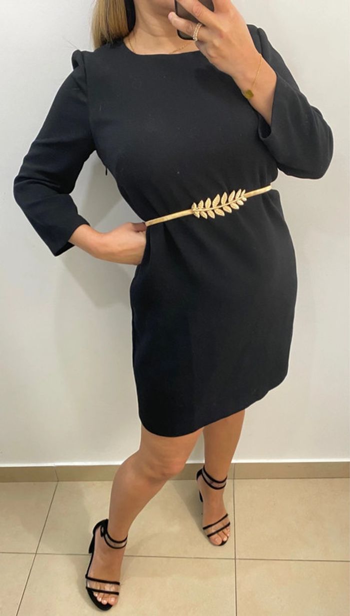 Superbe Robe Droite Dos Nu Taille 42 - photo numéro 2