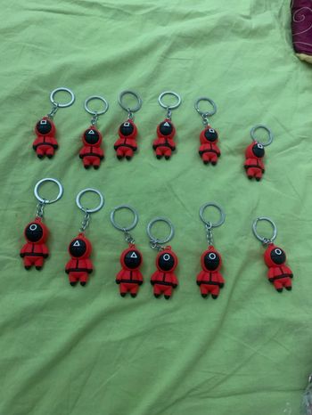 Lot de 12 porte clé squid game