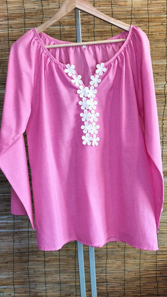 Blouse avec broderies Taille 44/46