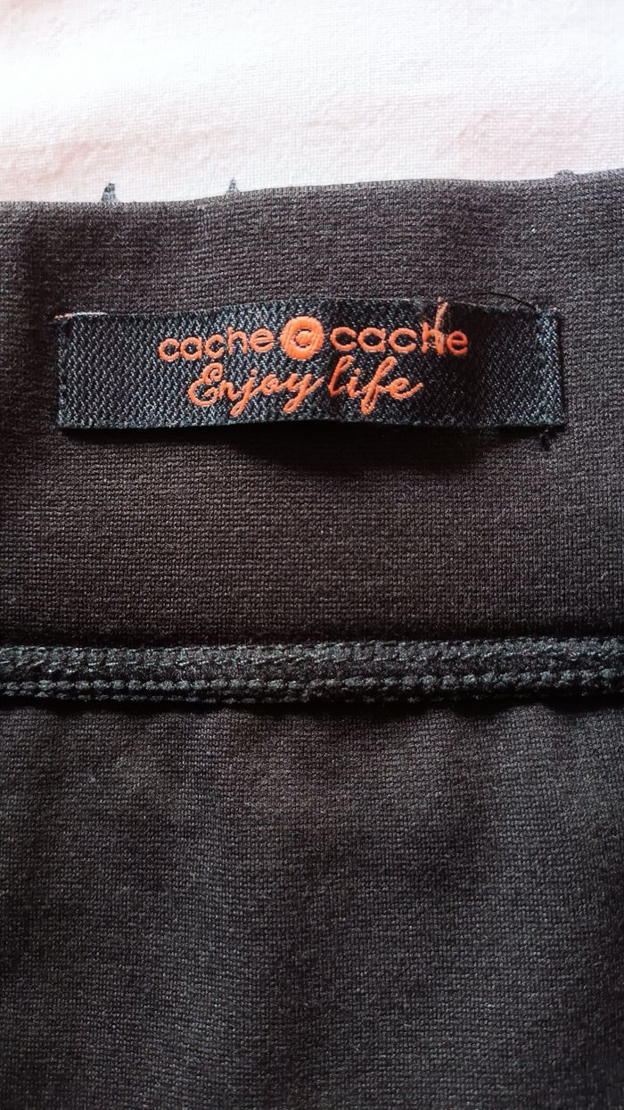 Jupe courte moulante tissu épais - photo numéro 4