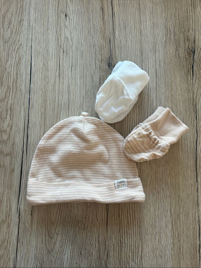 Lot vêtements fille 1 mois - photo numéro 3