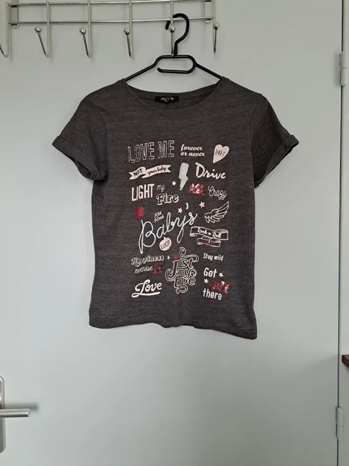 Tee shirt