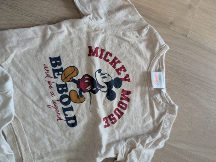 Lot pulls bébé 6mois - photo numéro 2