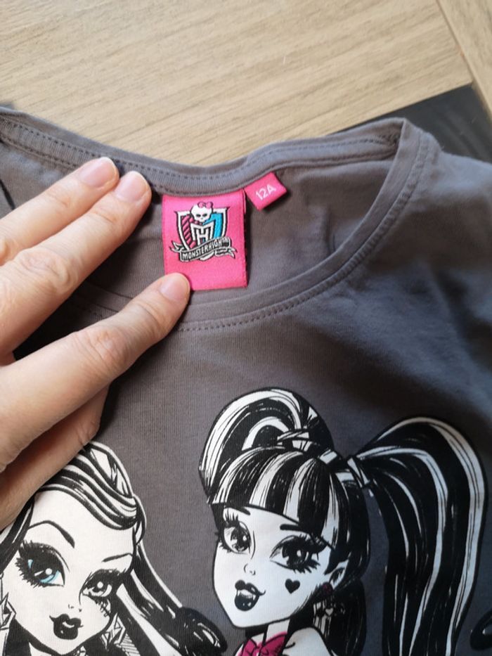Tee shirt fille 12 ans , monster hight - photo numéro 1