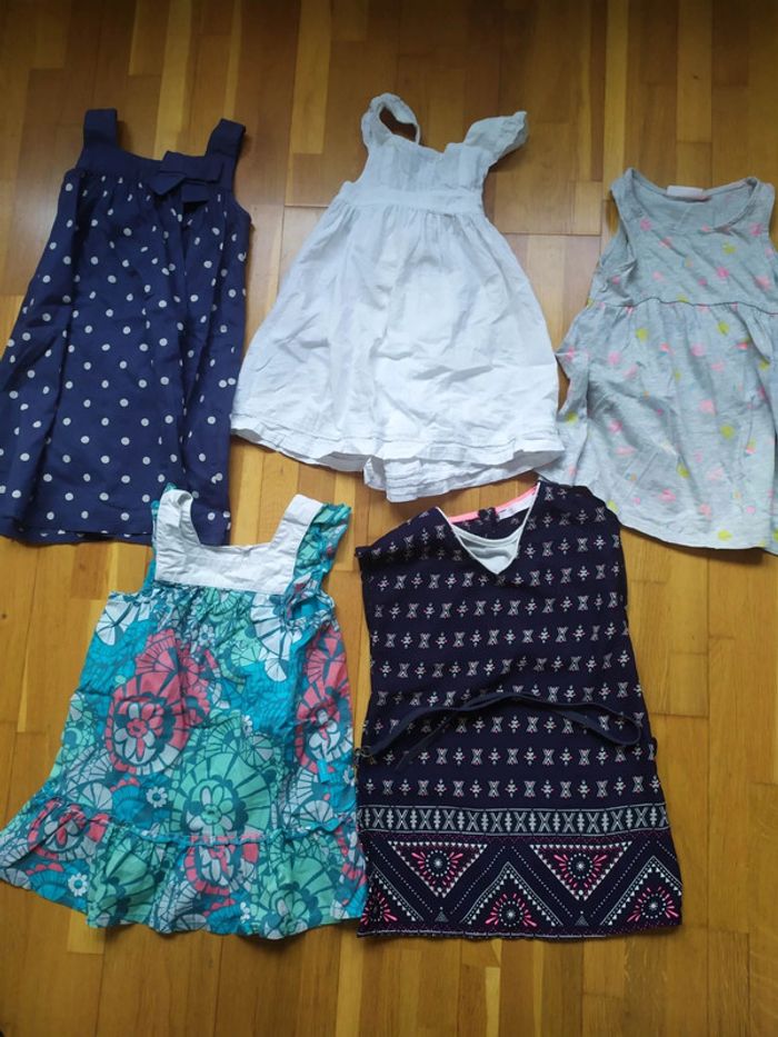 Lot 4 robes été 24 mois celle à pois : VENDUE