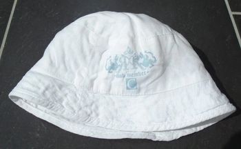 Joli chapeau blanc garçon 3-6 mois 100% lin