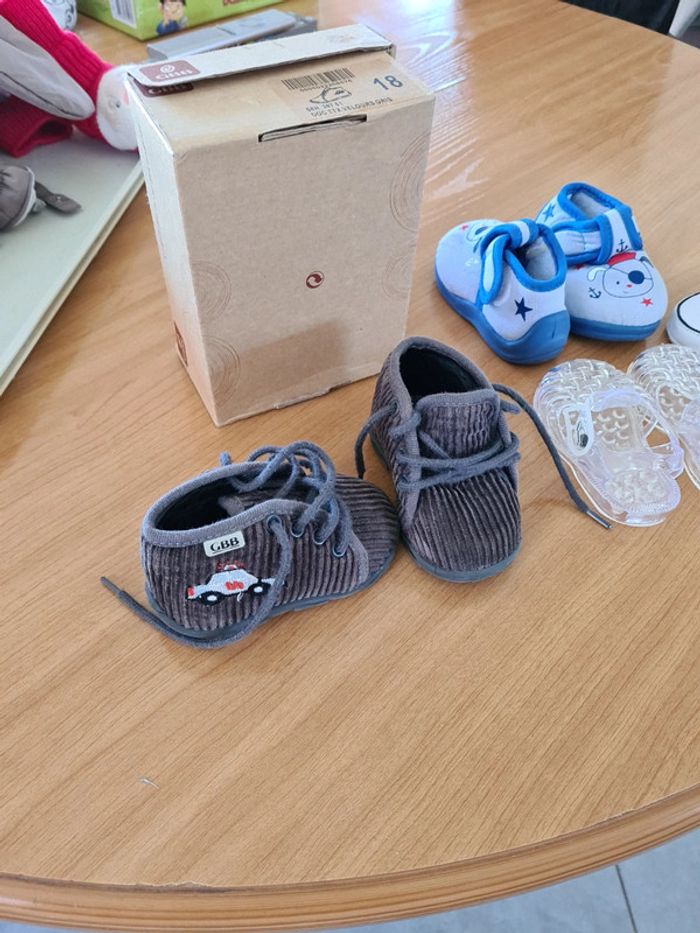 Lot 3 paires Chaussures chaussons Pointure 18 - photo numéro 2