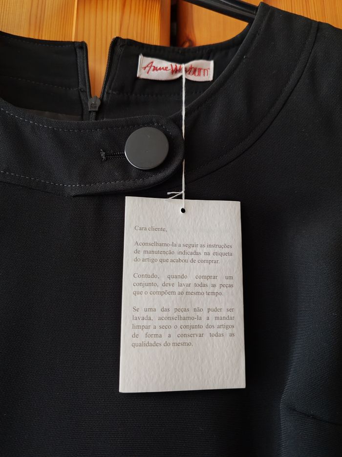 Petite robe noire chic - photo numéro 4