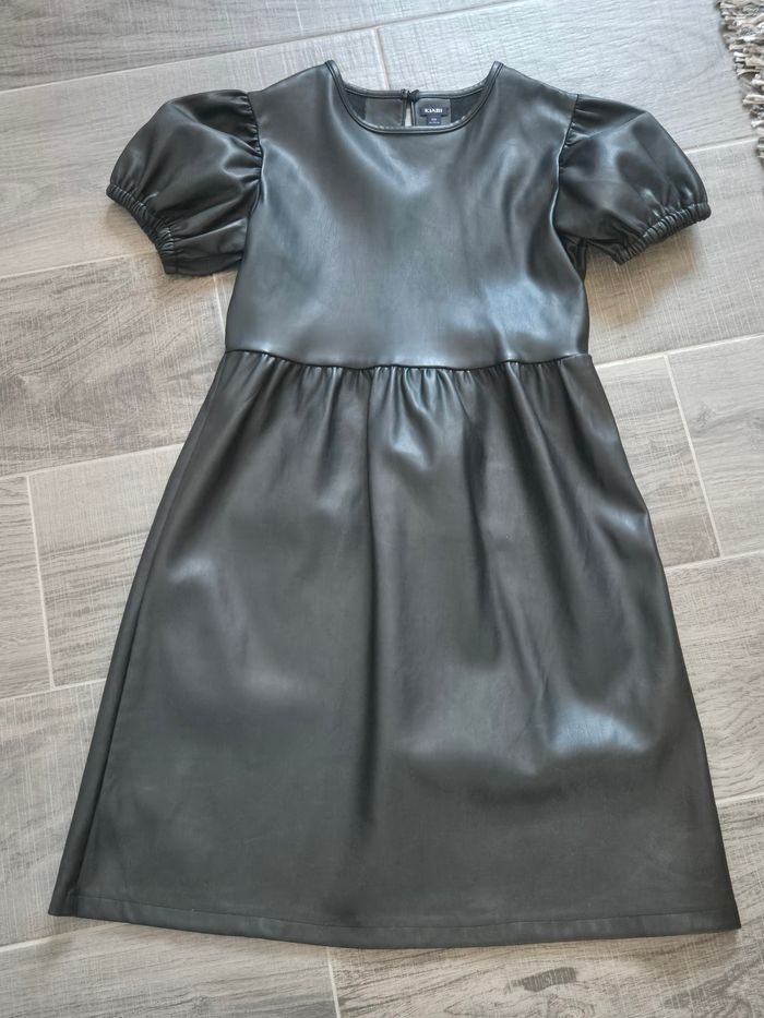 Robe cuir