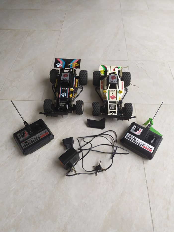 Lot de 2 voitures télécommandée Nikko Turbo Panther.