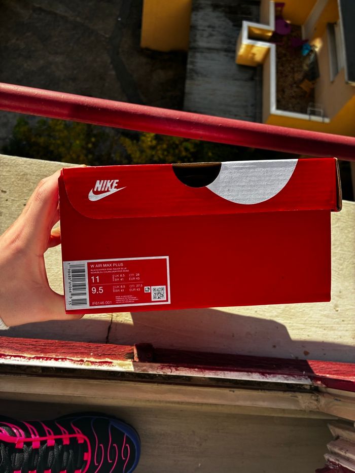 Nike Air Max Plus Noir/Racer Blue/Salsa Red/Hyper Pink - Taille 43 - Neuves - photo numéro 6