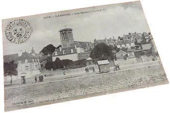 Carte postale ancienne Lannion (Côtes d' Armor) Les Quais