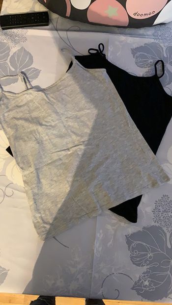 Lot de 2 débardeurs atmosphera taille 40/42