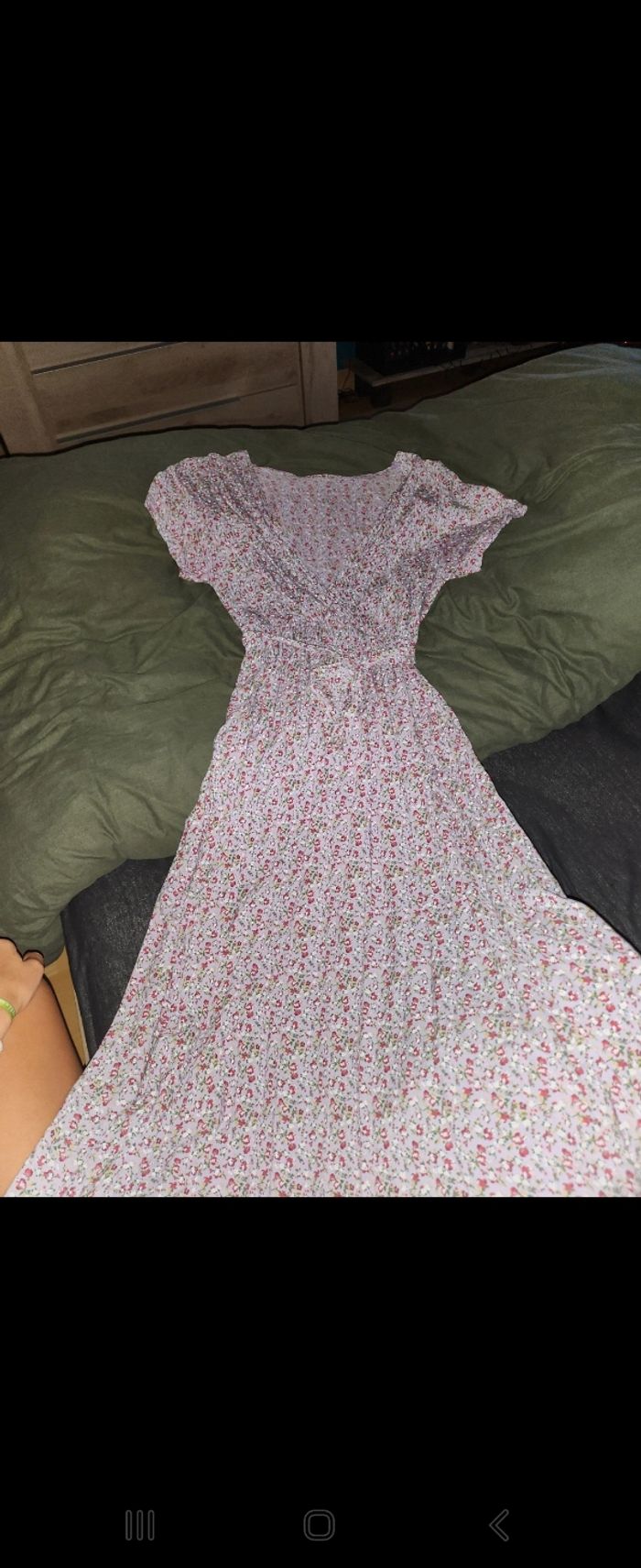 Robe longue lila à fleur
