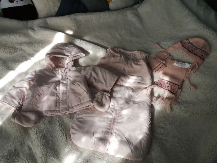 Combi pilote bébé rose poudré et bonnet gants écharpe - photo numéro 6