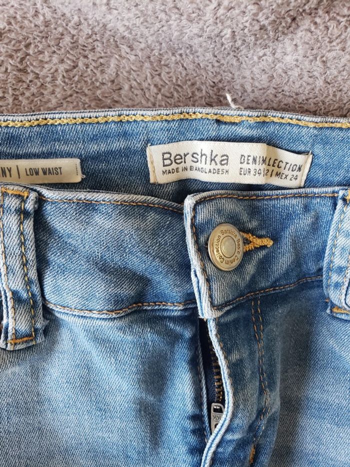 Jean troué, taille 34, bershka, très bon état - photo numéro 4