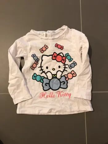 T shirt 24 mois manches longues hello kitty neuf