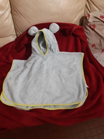 Cape de bain bébé