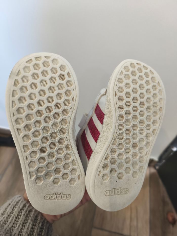 Basket adidas 24 - photo numéro 4