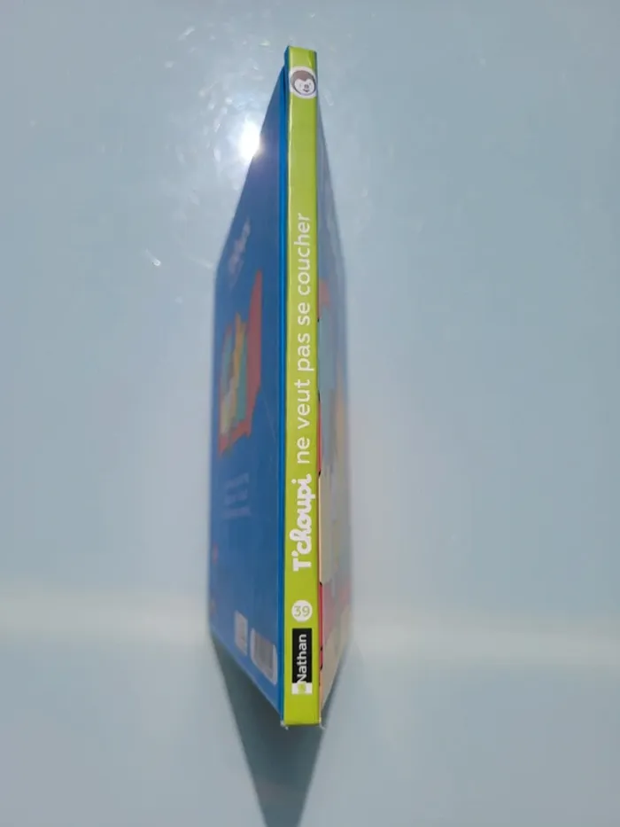 Livre T'choupi : à lire et à écouter, tome 39 : T'choupi ne veut pas se coucher (82) - photo numéro 3