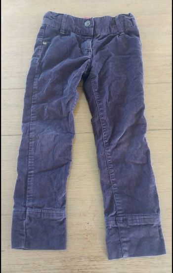 Pantalon velours fille 5ans en bon état