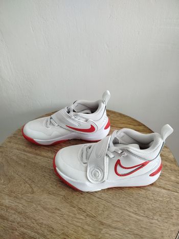 Baskets Nike T 28.5