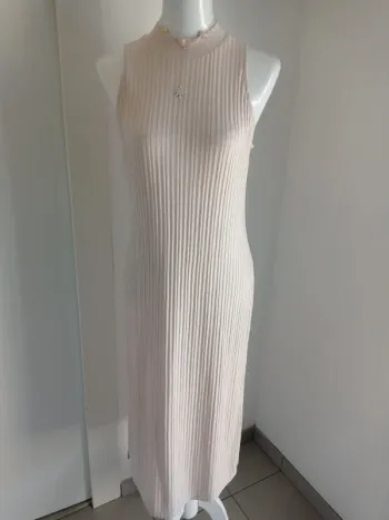 Robe longue beige côtelé fendue sur les côtés T.S H&M