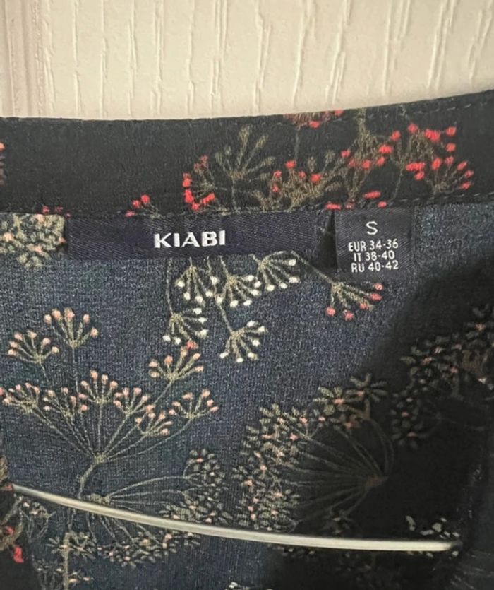 Blouse noir à motif fleur marron Kiabi taille s - photo numéro 2