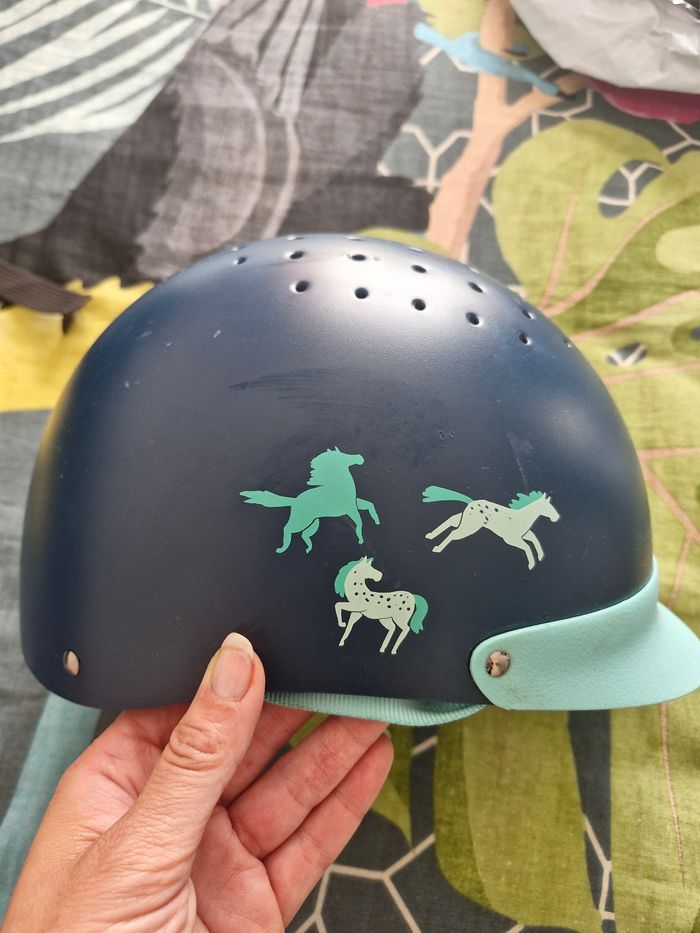 Casque cheval enfant d occasion. - taille S - 52- 55 cm - photo numéro 1