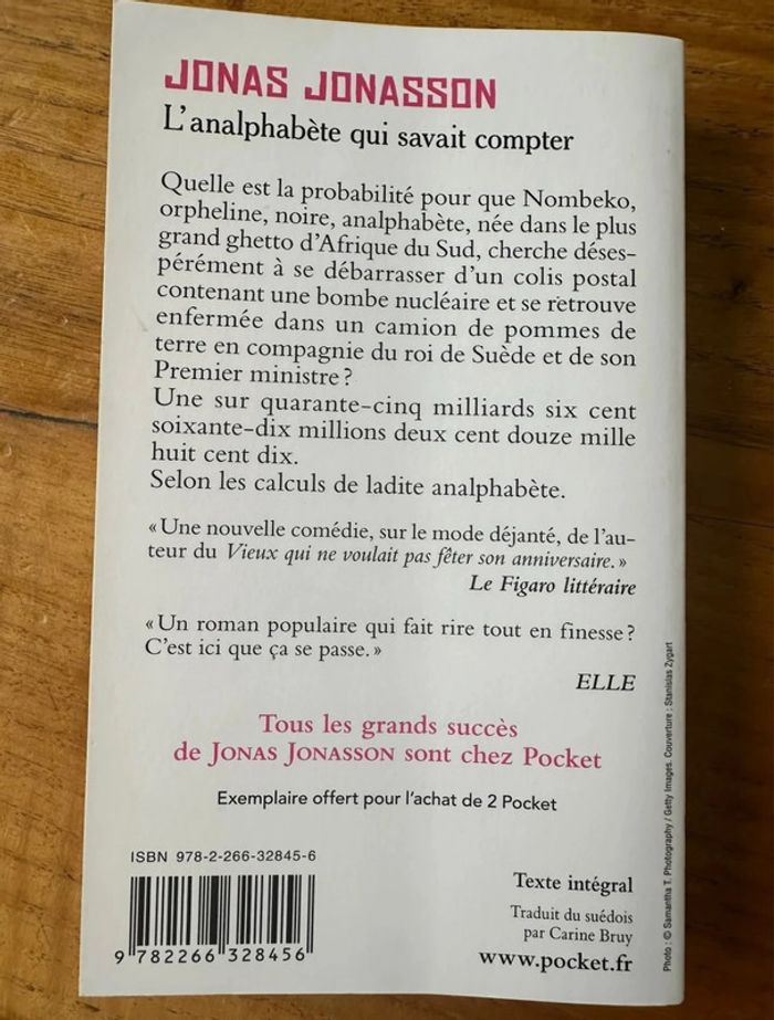 Livre l’analphabète qui savait compter de Jonas Jonasson - photo numéro 2