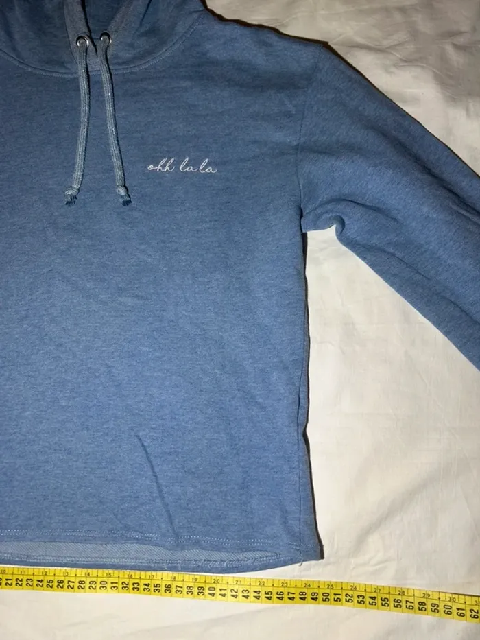 Pull à capuche bleue kiabi - photo numéro 3