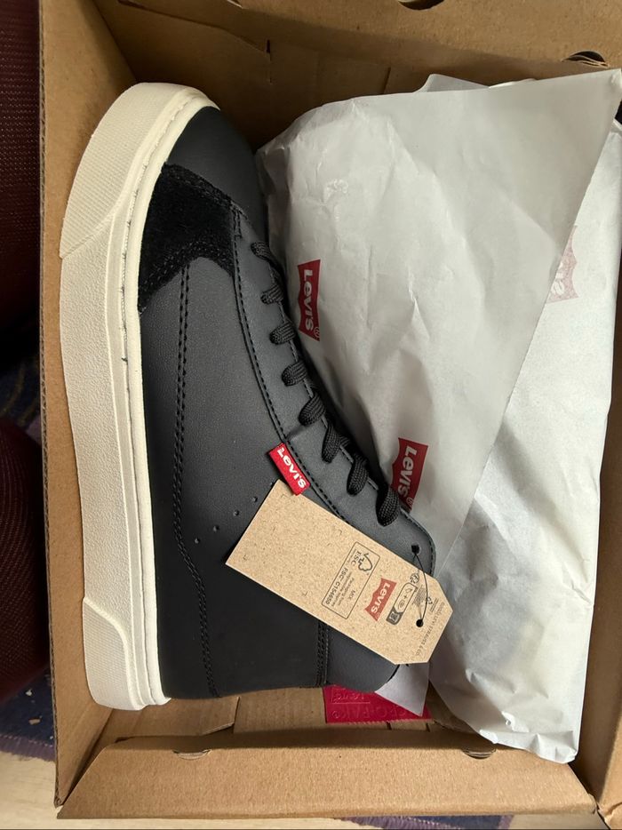 Magnifiques baskets montantes levi’s neuves avec étiquette pointure 39 - photo numéro 2
