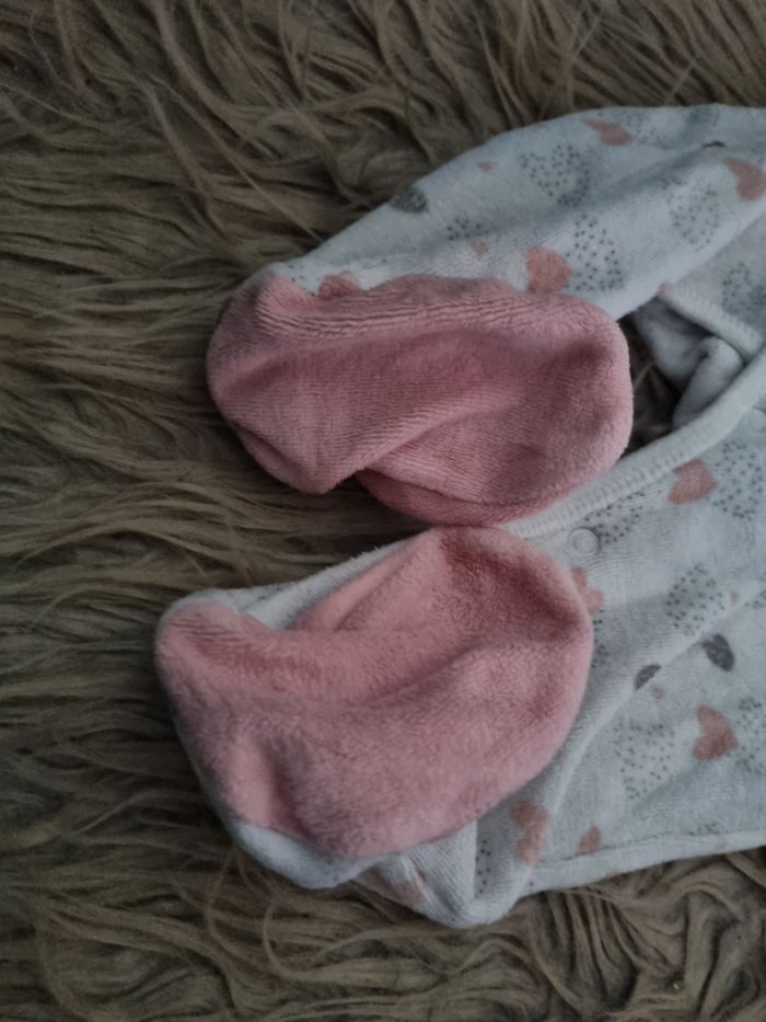 Grenouillère blanc à motifs cœurs 9mois - photo numéro 2