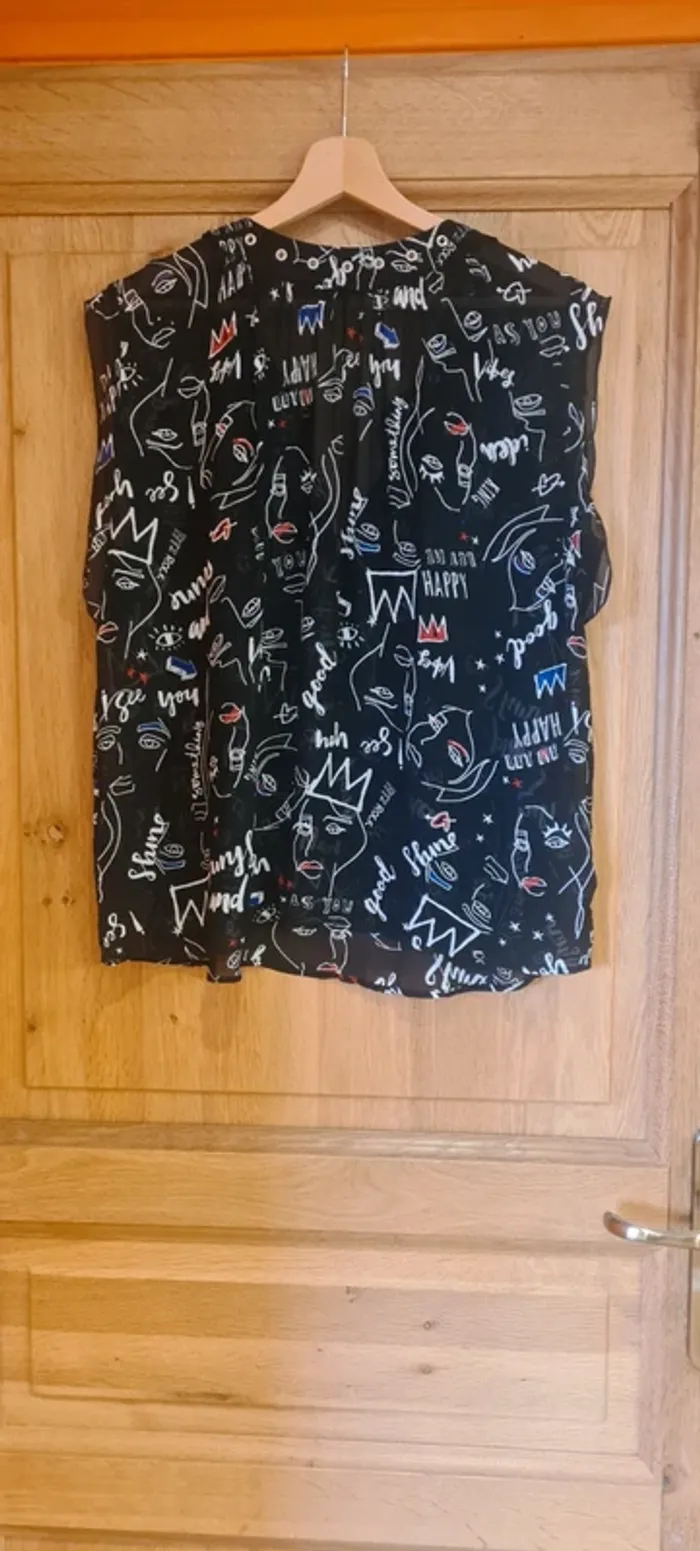 Blouse noire à écriture IKKS - photo numéro 8