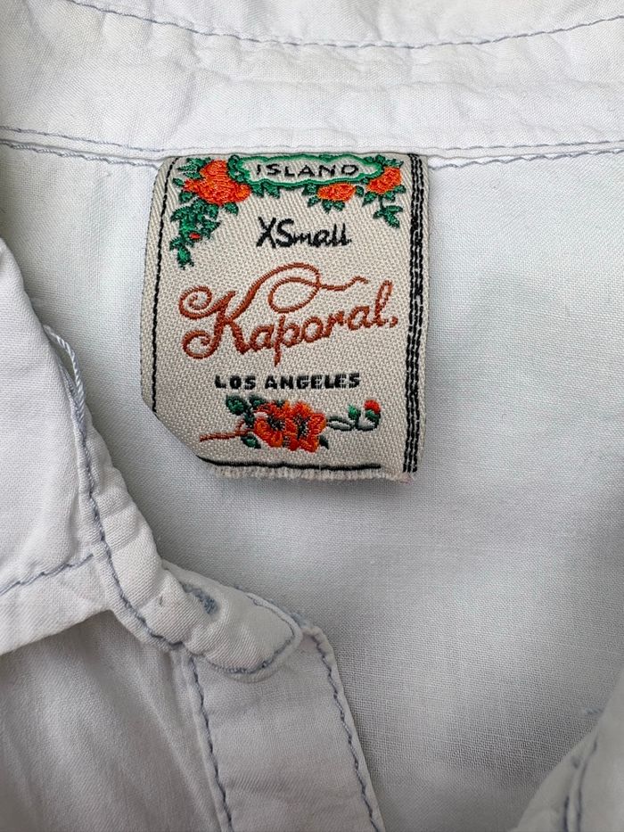 🤍 Chemisette femme Kaporal – Taille XS – Blanc dégradé bleu ciel – TBE - photo numéro 5